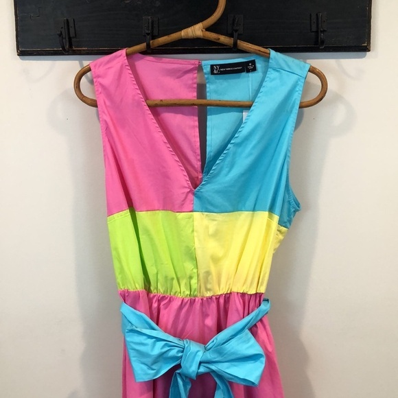 NWT New York & Company Retro 80s Style Bright Colorblock Dress Size Medium - Picture 2 of 8